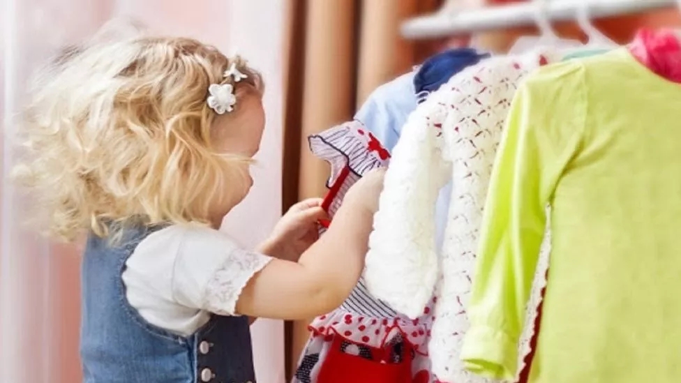 چه پارچه ای برای لباس کودک مناسب است؟