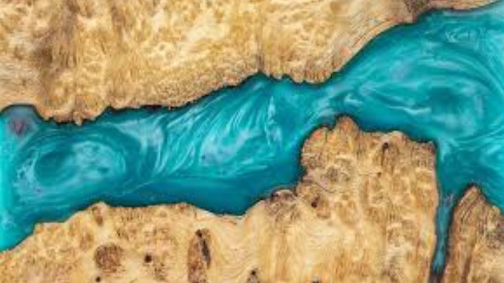 Comparison of microcement and epoxy