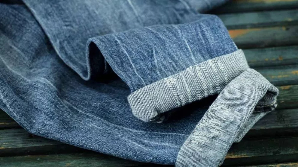 شلوار مام استایل مردانه را با چه لباسی ست کنیم؟