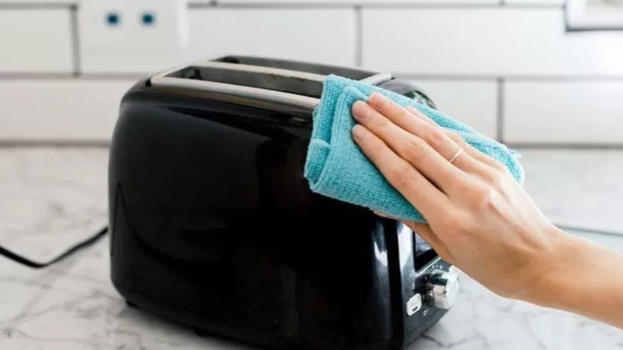 Cleaning methods for white and steel appliances