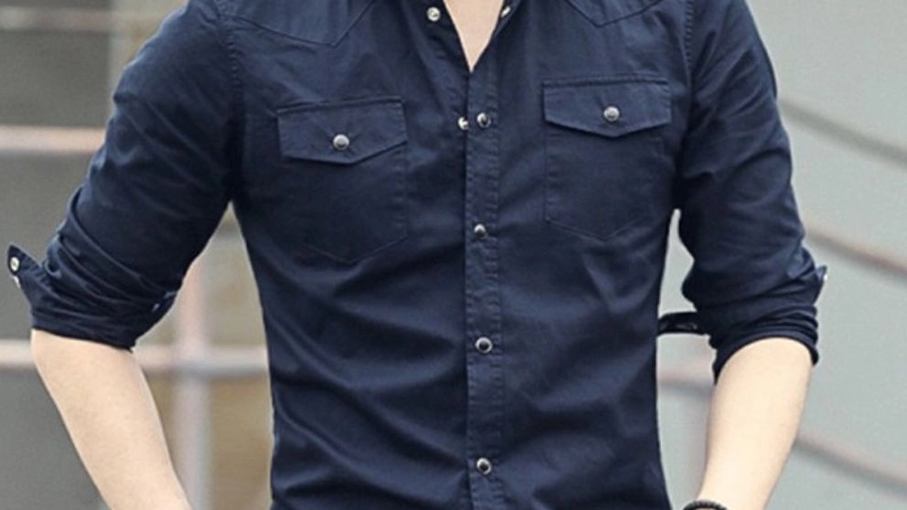 Checking the main features of men's shirts