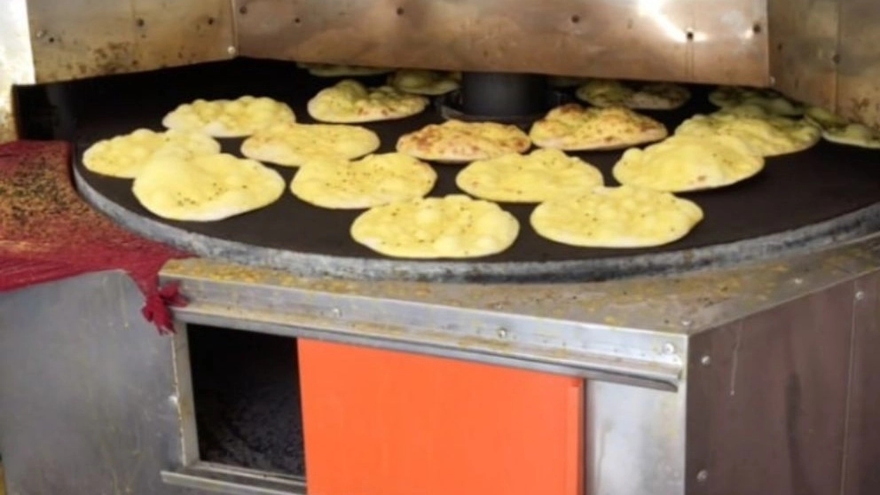 Features of automatic bread baking machine