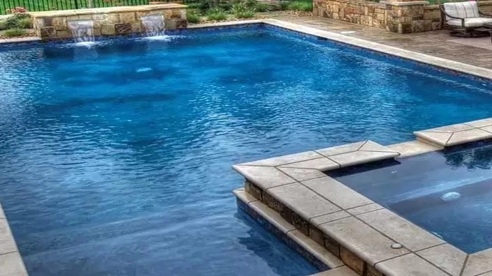 Manager of zero to one hundred pools, sauna, jacuzzi, diamond pool makers in North Babylon