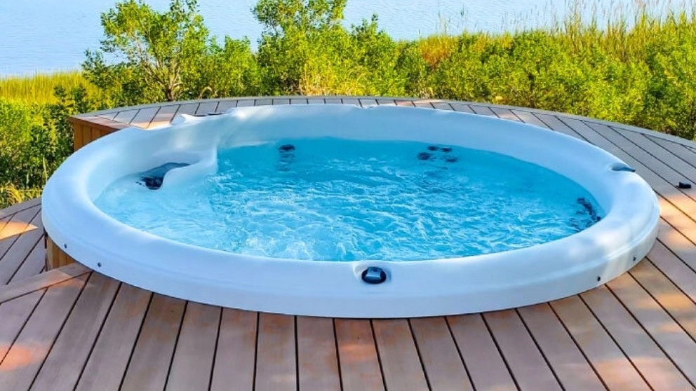 The difference between a sauna and a jacuzzi