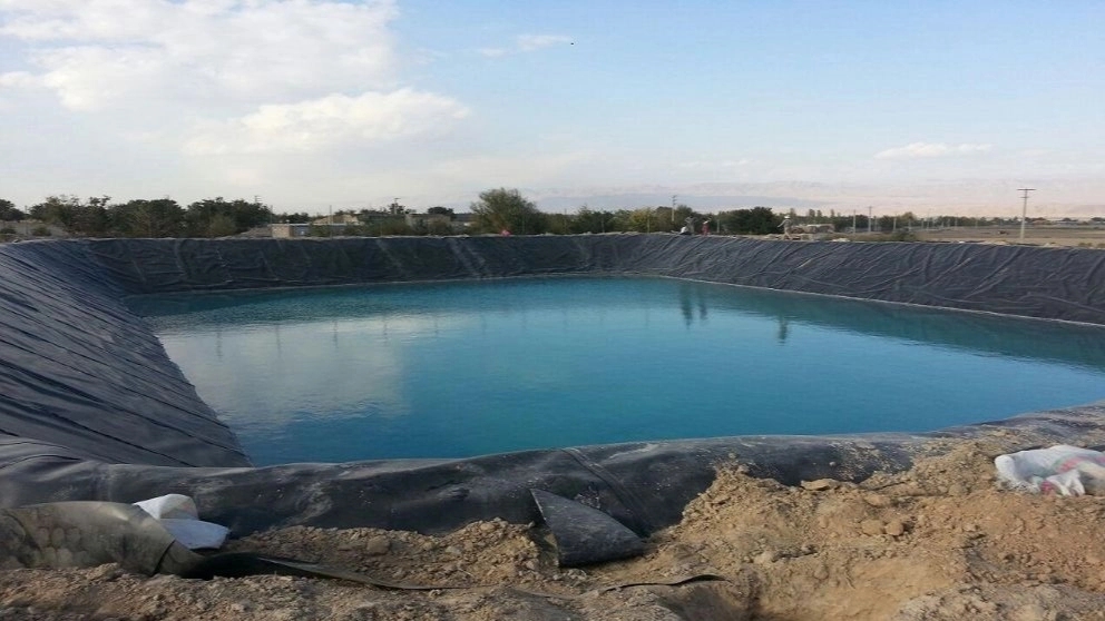 Design and implementation of Moradi geomembrane fish farming pond in Khuzestan
