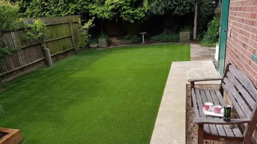 6 reasons to use artificial grass in the villa