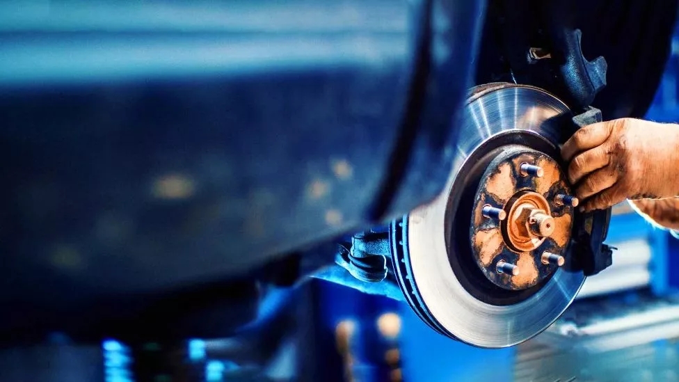 Car brake pad replacement warnings