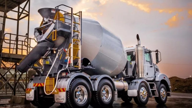 Uses and how track mixers work
