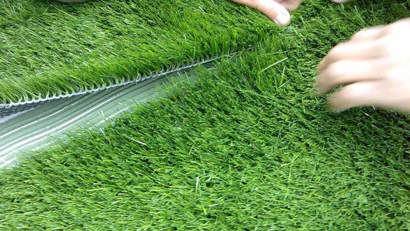 What are the ingredients of artificial grass?