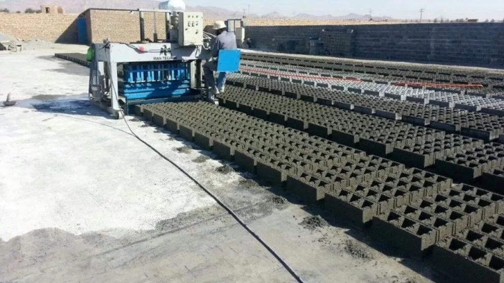 فحص عمل ورشة تصنيع البلوك