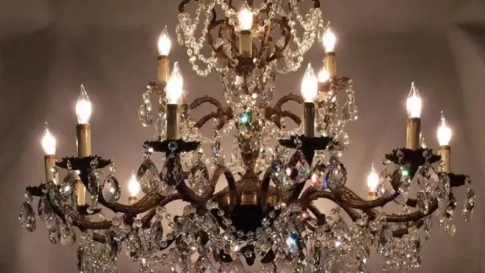 Types of chandeliers based on body type