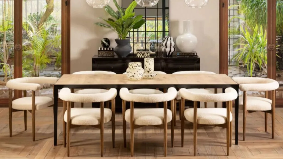 Have the best dining table arrangement with these tricks