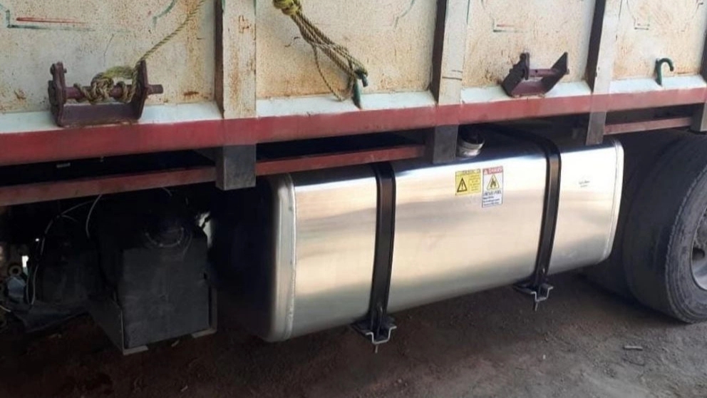 Car tank tips