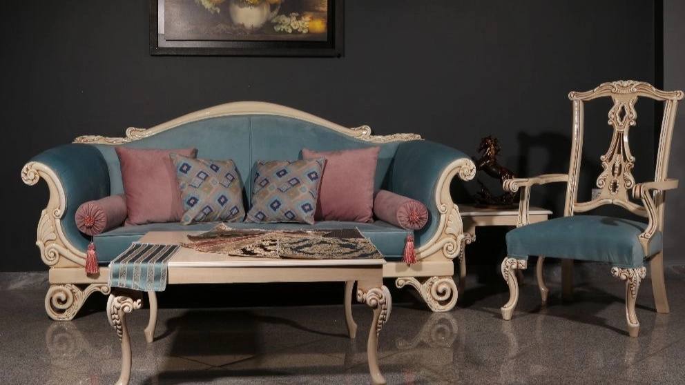 Different features and characteristics of classic furniture
