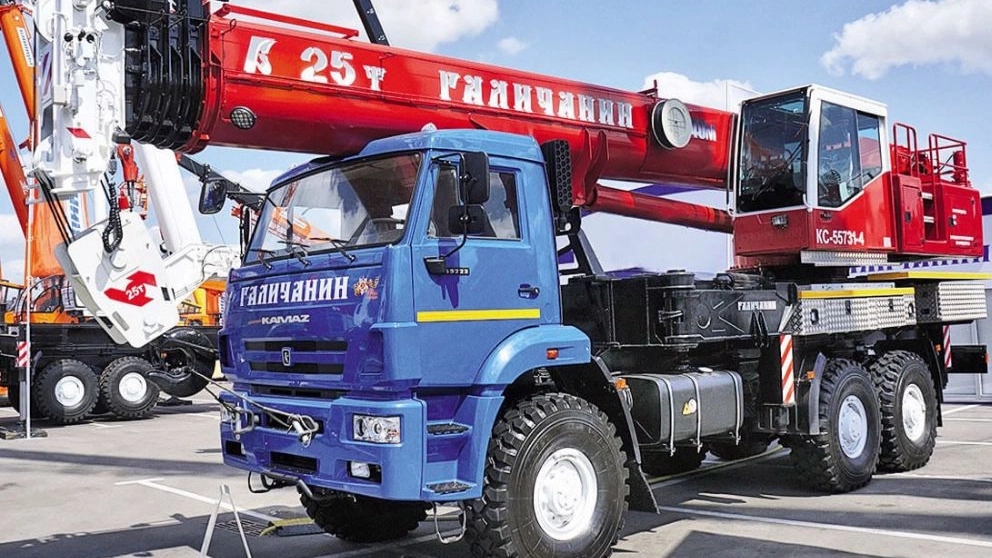 Types of truck cranes
