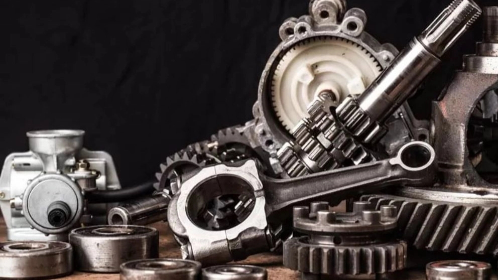 Buying and selling parts of Jahan Hydraulic road construction machinery in Shiraz