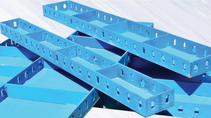Designer of metal molds in Karaj