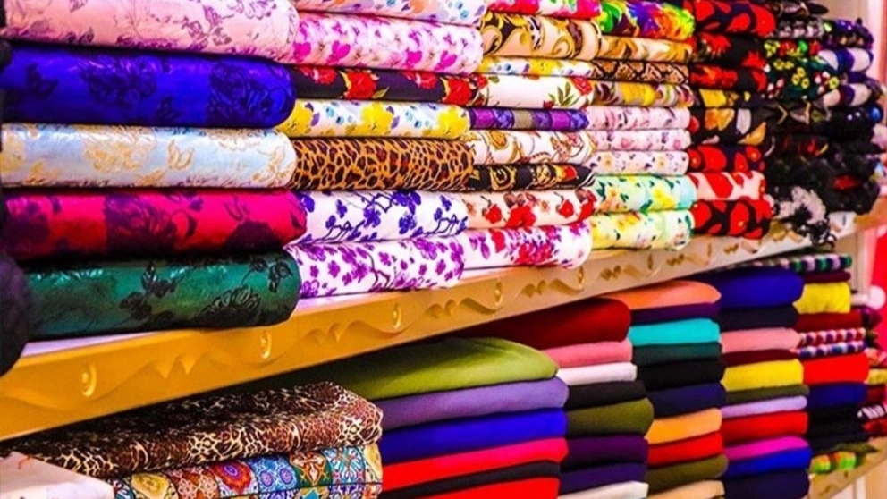 Rua cloth shop in the middle