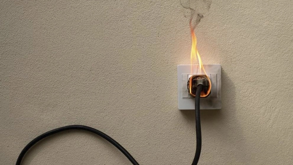 What to do when electrical appliances catch fire?