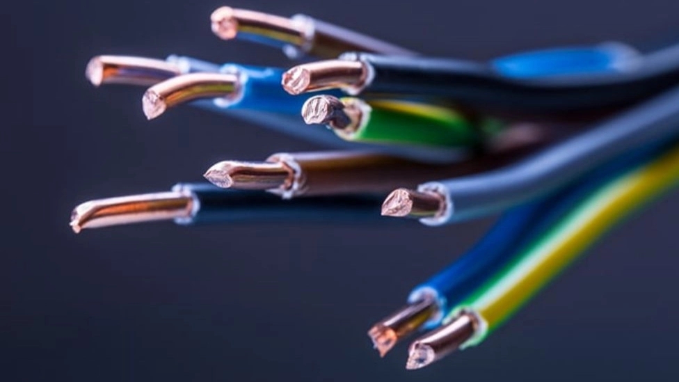 Cable types based on voltage level