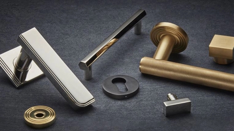 Cabinet and wardrobe accessories