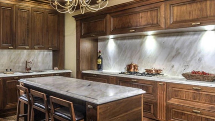 Types of cabinet plates