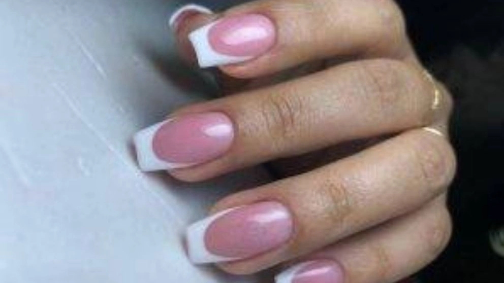 Farnoosh Falah hairdressing school and beauty salon in Amol