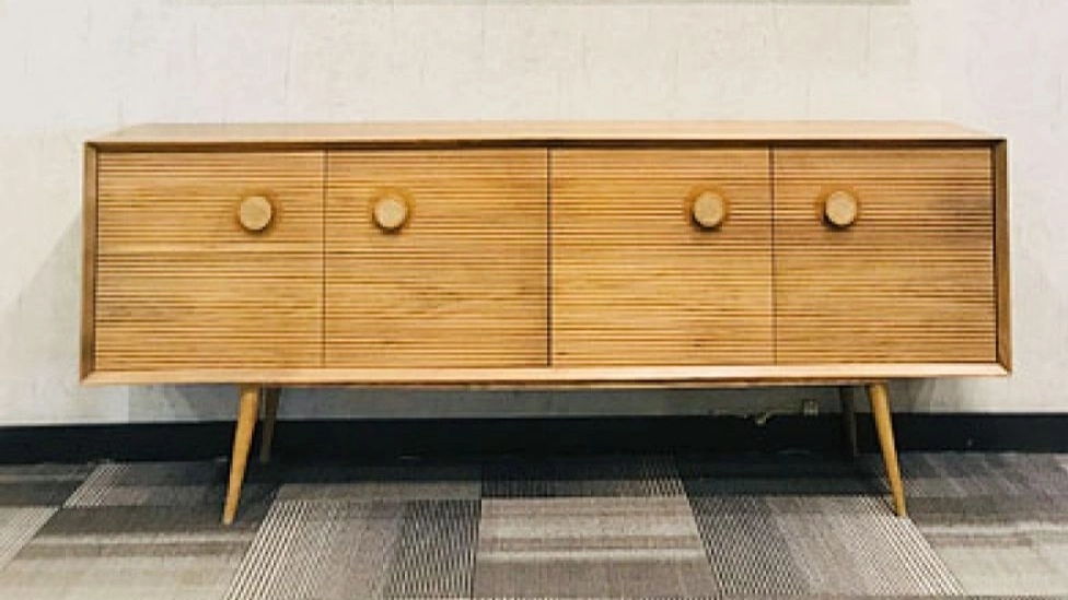 The role of the console table in the living room