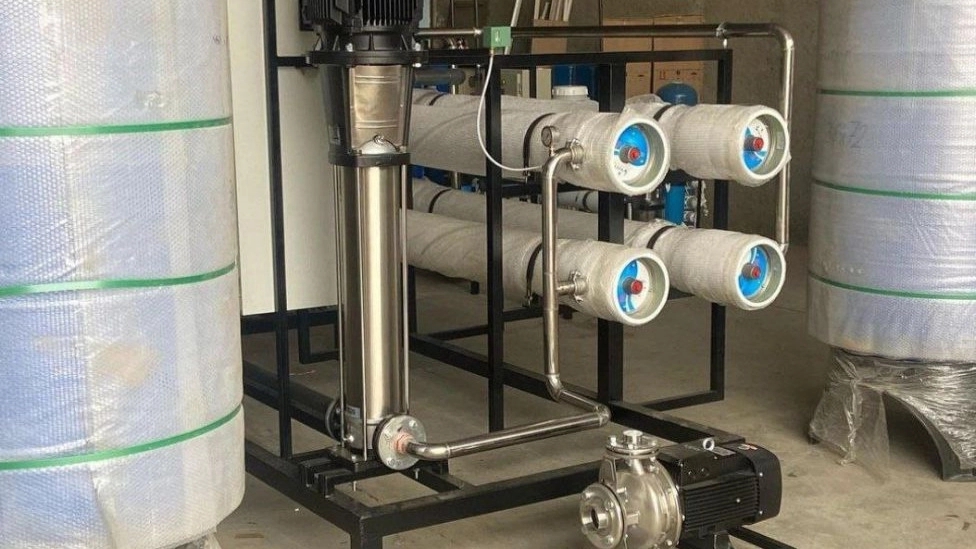 Designing all types of industrial, semi-industrial and domestic water purification devices of Akharso Company in Tabriz