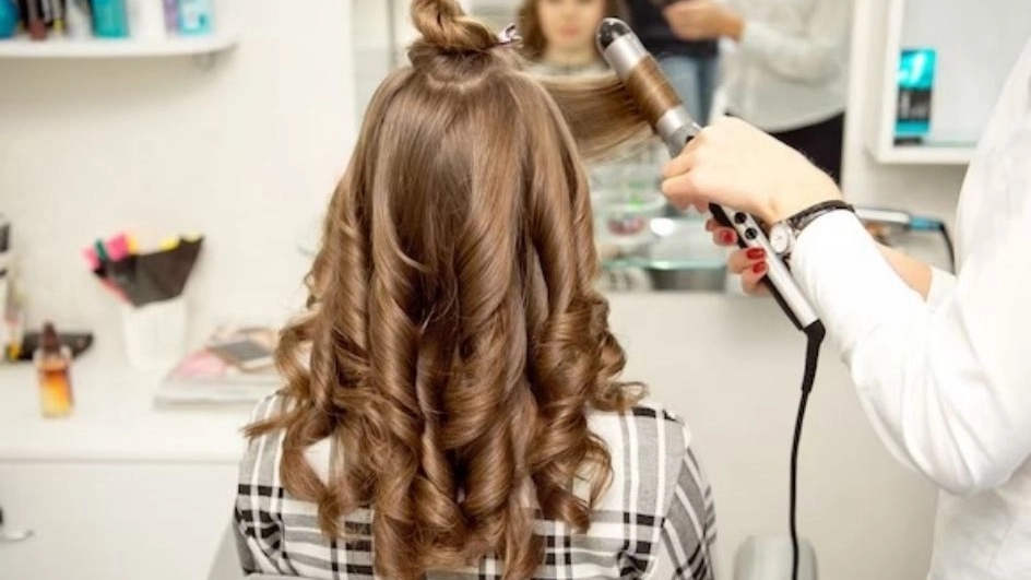 Mahan specialized hairdressing school in Karaj