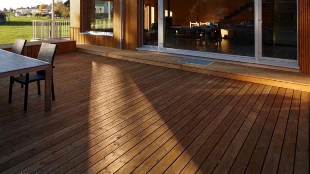 What is the difference between Plast wood and Thermowood?