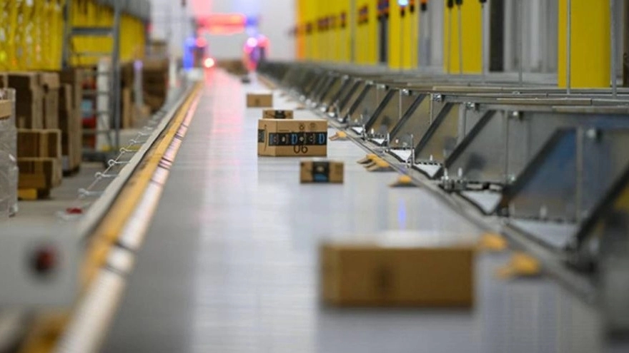What is warehouse automation?