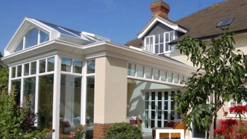 Comparison of aluminum double-glazed window with upvc