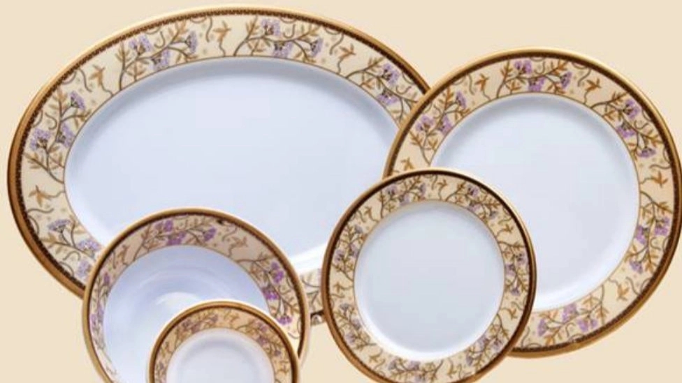 The difference between arcopal and melamine dishes