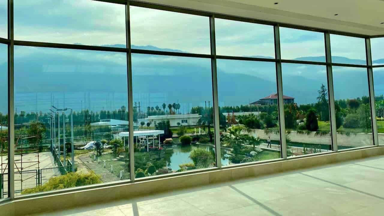 Components and benefits of curtain wall