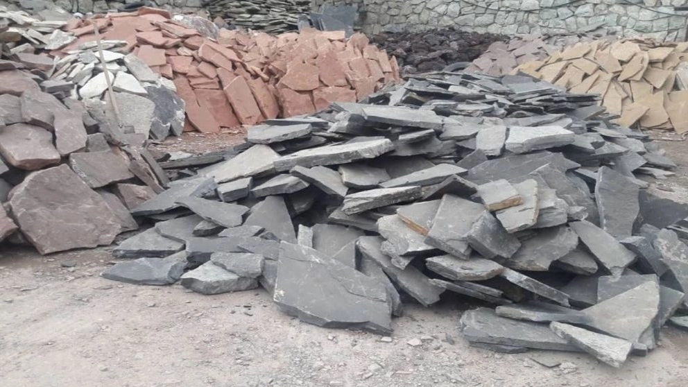 Implementation of the carcass stone and Malon Niazi stone in the rivers of Tehran