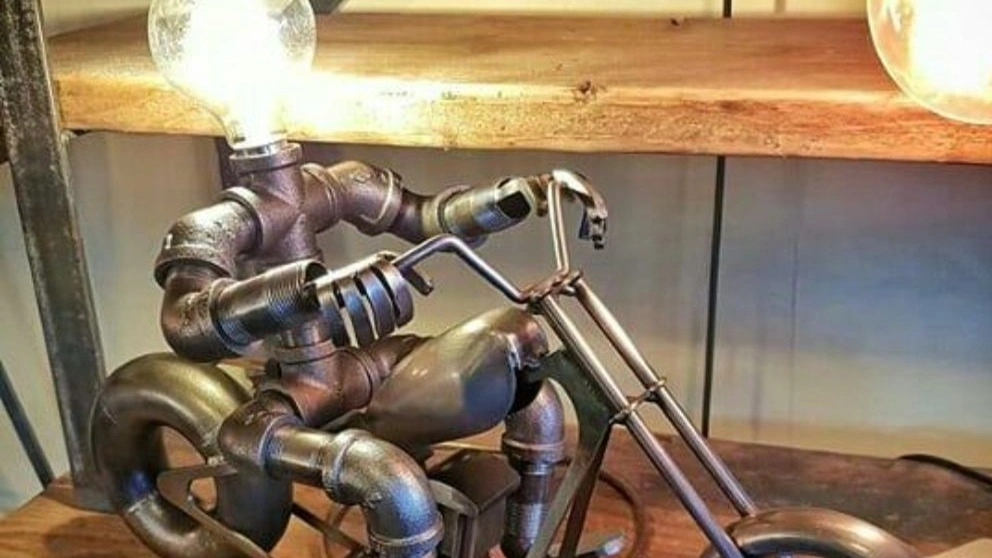 The use of various metals in sculpture