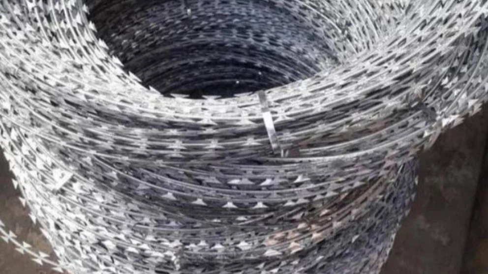Familiarity with commonly used types of barbed wire