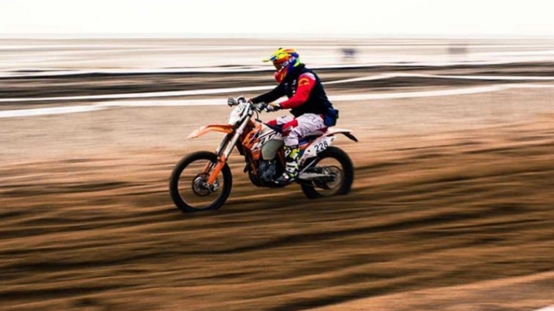 The difference between motocross and trail