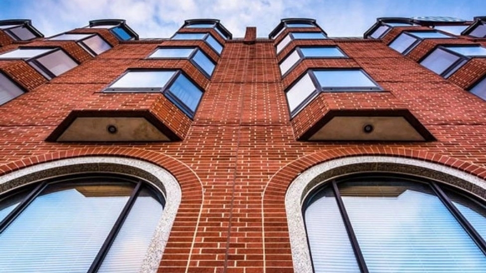 ☑️ What is a brick facade and what are its features and uses?