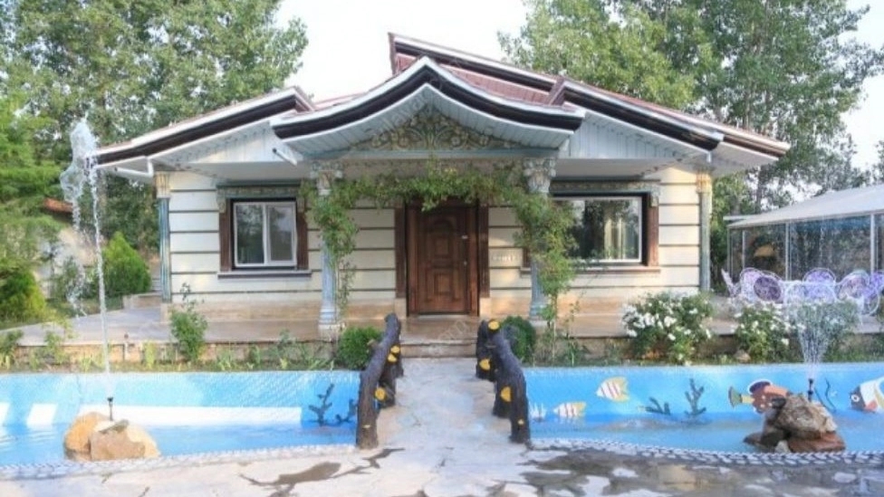 Mohammad's villa garden in Tehrandasht Karaj