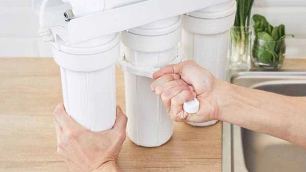 How long does it take to fill the household water purification tank?