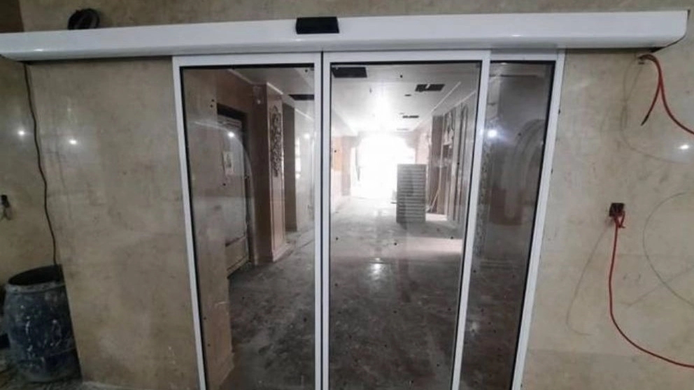 ✔️ Automatic door