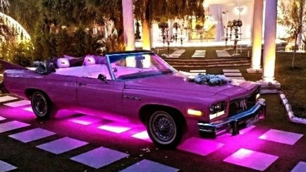 Renting a classic bride's car in Tehran