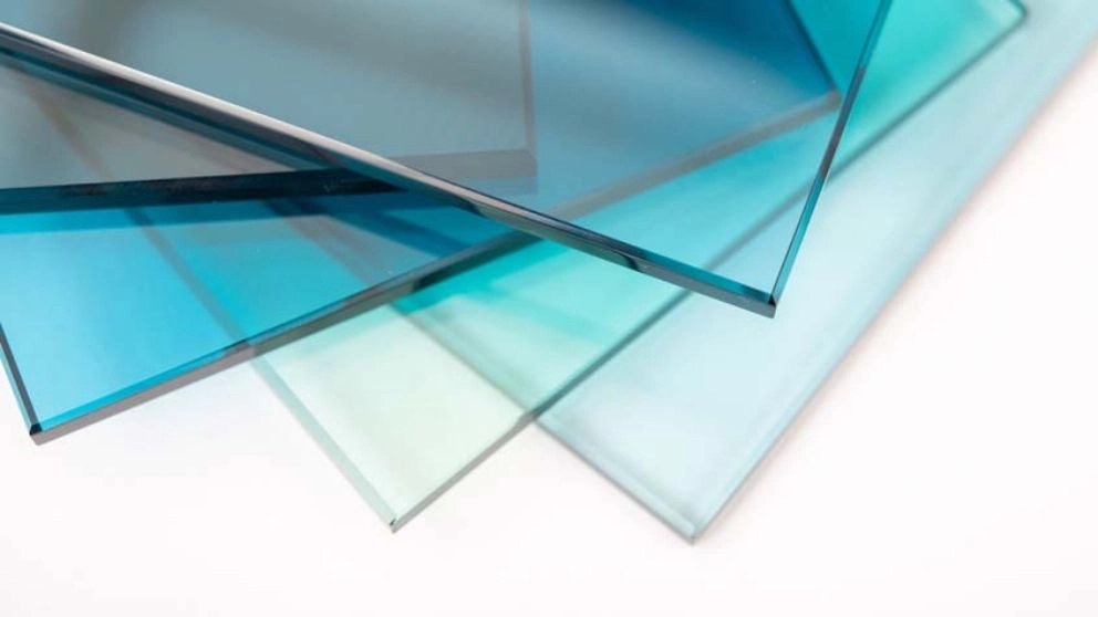 Production and export of all kinds of flute sheet construction glass of Nosratnia Aineh in Mashhad