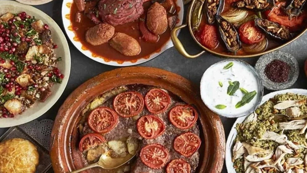 Introducing all kinds of local Yazd food to experience a different taste than ever