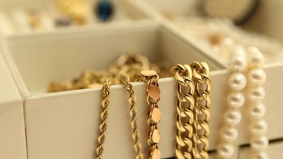 Basic principles in using jewelry