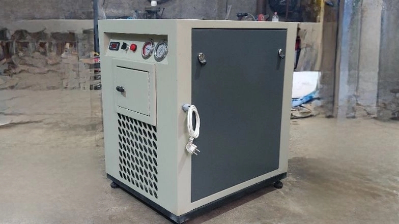 Refrigerated dryer