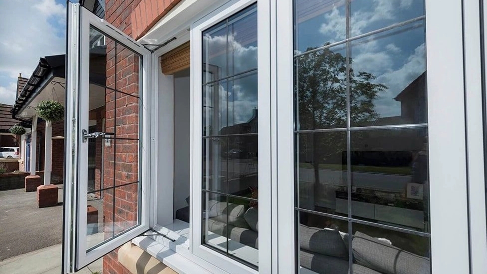 Various models of double-glazed windows