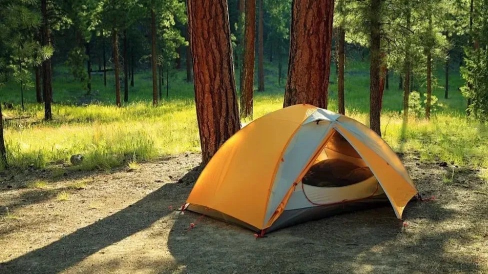 Advantages of using a spring travel tent